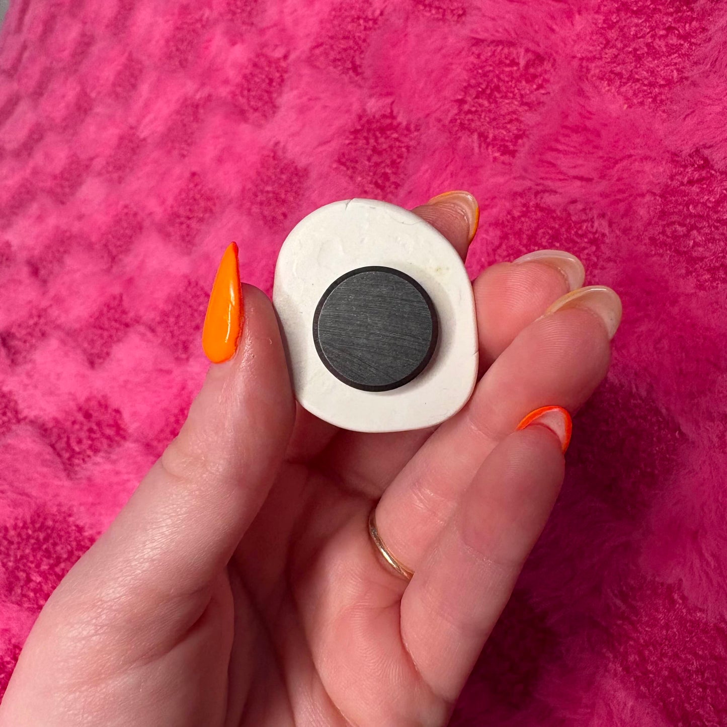 Cheeky Egg Magnet